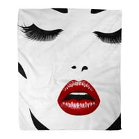 Super meko bacanje pokrivače crne žene lica realistične crvene usne i chic trepavice prekrasno poljubac