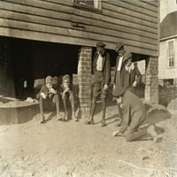 Mramorna igra, 1908. NGROUBA dječaka snimaju igru ​​mramora izvan pamučnog mlina u kojem rade u Salisburyju,