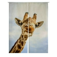 Nasmiješena žirafa gleda na kameru japanske norverane zavjese za zavjese prozora zavjese za zavjese