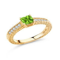 Gem Stone King 0. CT Princess Cut Green Peridot White Created Sapphire 18K žuti pozlaćeni srebrni prsten