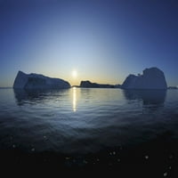 Iceberg u Diskoj uvali na Sunset, Jakobshavn Glacier, Ilulissat, Grenland Poster Print Raimund Linke