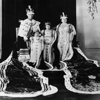 Britanska kraljevska porodica. Od lijevog britanskog kralja George VI Istorija
